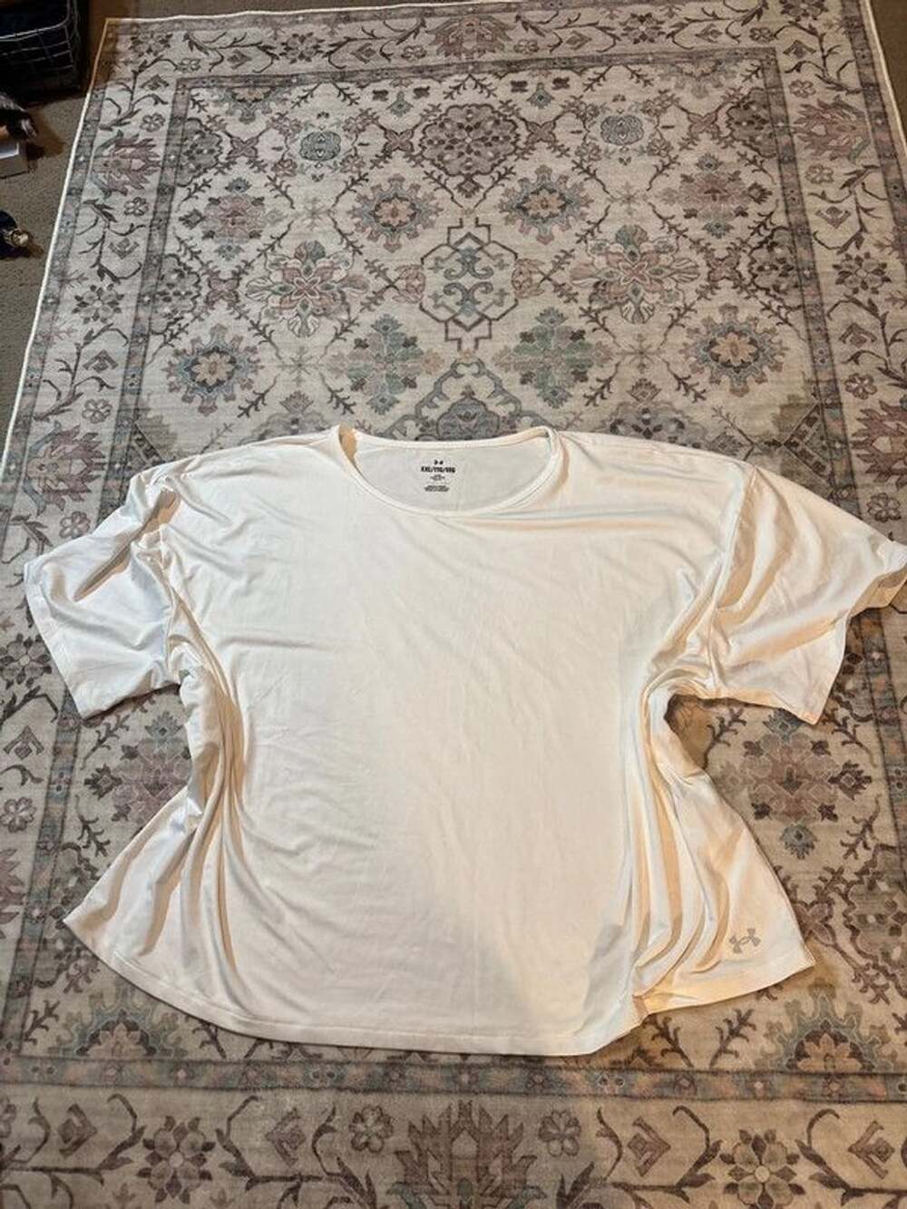 Under Armor Cropped tee size XXL